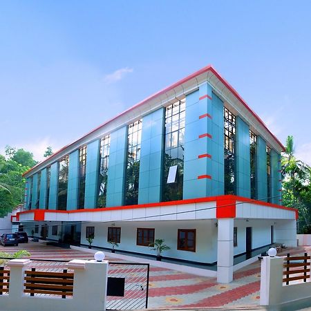 Broad Bean Hotel Tellicherry Bagian luar foto