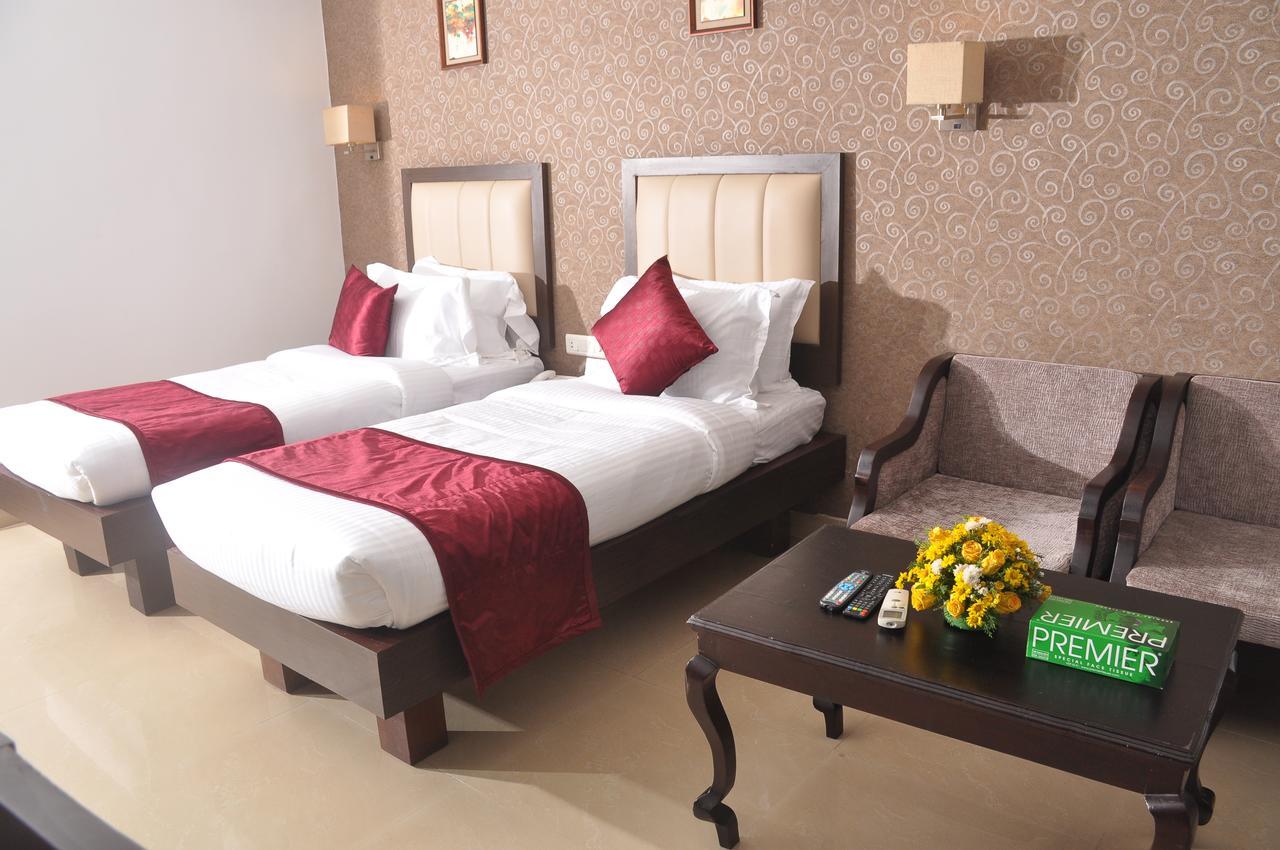 Broad Bean Hotel Tellicherry Bagian luar foto