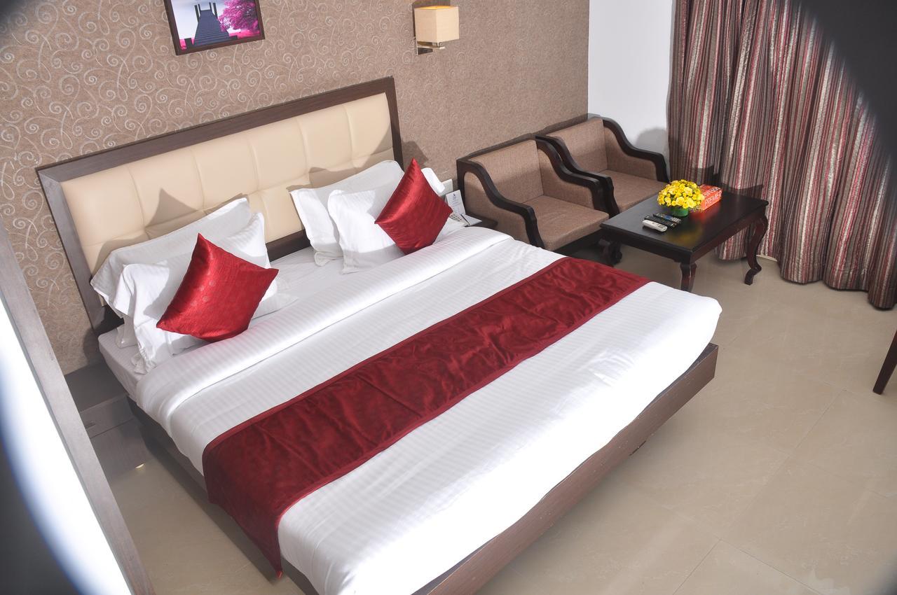 Broad Bean Hotel Tellicherry Bagian luar foto
